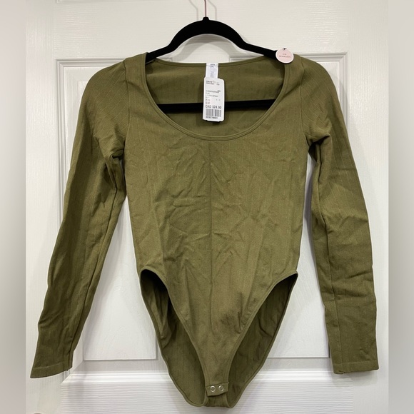 Forever21 Green Seamless Long Sleeve Bodysuit - Size S/M. NWT - Picture 2 of 4